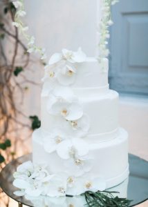 Timeless-All-White-Luxury-Wedding-in-Athens-6 5