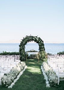 Timeless-All-White-Luxury-Wedding-in-Athens-8 5